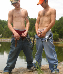 Jeremiah and Cody Piss 2 5bbb4b2201146.jpg
