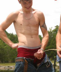 Jeremiah and Cody Piss 2 5bbb4b2bd7419.jpg