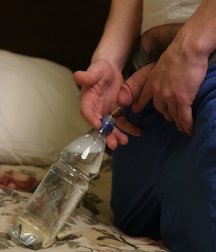 Jeremiah Pisses in Blue Trackies 5bbdef89535a2.jpg