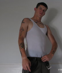 Lex Tall Tattooed Pissing Wanker 5bc32e5f4440f.jpg