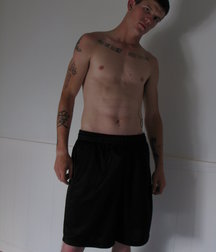 Lex Tall Tattooed Pissing Wanker 5bc32e642d7e2.jpg
