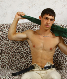 Ryan Solo 5bc6220bac136.jpg