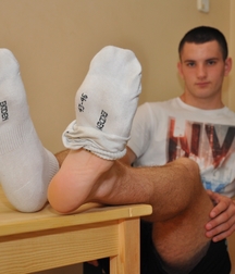 Milos Socks and Feet 5bd1638a4c442.jpg