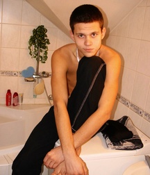 Jan Solo Bathroom 1 5bd19f5f4ca43.jpg