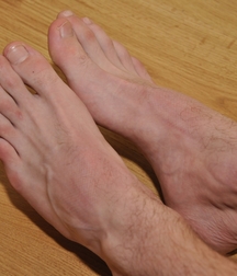Milosz Feet Solo 1 5bd42a7752134.jpg
