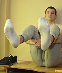 Milosz Feet Solo 2 5bd42bc0ee020.jpg