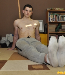 Milosz Feet Solo 2 5bd42c986a00b.jpg
