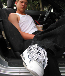 Bucky Dirty Feet 5be070abc7a79.jpg