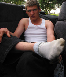Bucky Dirty Feet 5be071074726d.jpg