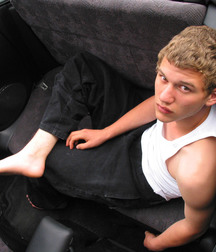 Bucky Dirty Feet 5be0710e381d4.jpg