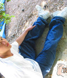 Bucky Dirty Feet 5be07134056f2.jpg
