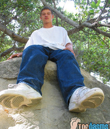 Bucky Dirty Feet 5be0713700c76.jpg