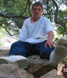 Bucky Dirty Feet 5be0716b6a23b.jpg