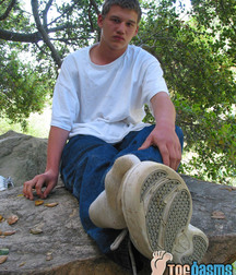 Bucky Dirty Feet 5be07176857c1.jpg