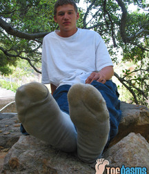 Bucky Dirty Feet 5be071975cf0b.jpg