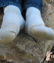 Bucky Dirty Feet 5be071a01ab7d.jpg