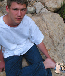 Bucky Dirty Feet 5be071b52f6f1.jpg