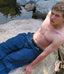 Bucky Dirty Feet 5be071f47e157.jpg