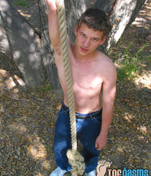 Bucky Dirty Feet 5be071ffb03ad.jpg