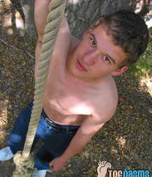Bucky Dirty Feet 5be0720540e5d.jpg