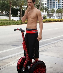 Austin Mahone Shirtless HD 5be30c726ec9e.jpg