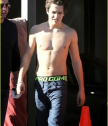 Austin Mahone Shirtless HD 5be30c940d709.jpg