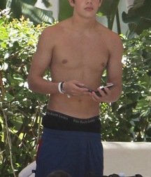 Austin Mahone Shirtless HD 5be30d6442b84.jpg