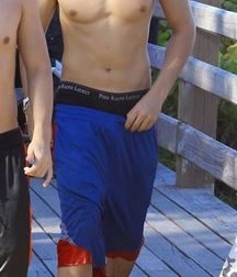 Austin Mahone Shirtless HD 5be30d66966fd.jpg