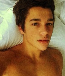 Austin Mahone Shirtless HD 5be30d6dd7e5e.jpg