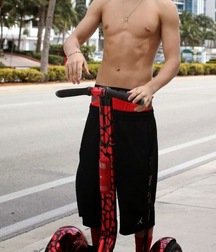 Austin Mahone Shirtless HD 5be30d7f0cd83.jpg