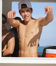 Austin Mahone Shirtless HD 5be30d8476d99.jpg