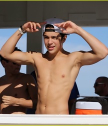 Austin Mahone Shirtless HD 5be30d8842028.jpg