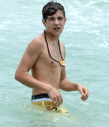 Austin Mahone Shirtless HD 5be30dd299b90.jpg