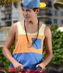 Austin Mahone Shirtless HD 5be30dd6c66d9.jpg