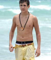 Austin Mahone Shirtless HD 5be30dd9dac5e.jpg