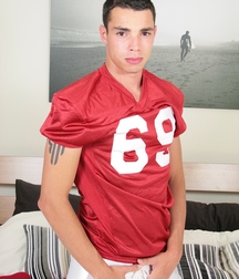 Joe Legend Footballer 5be9d5df8076d.jpg