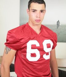 Joe Legend Footballer 5be9d6a42a2de.jpg