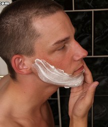 Bjorn Strips off his Socks and Shaves 5c21152868372.jpg