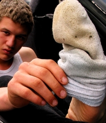 MIX Taking Off Socks and Sneakers  5c6c5e48bd232.jpg