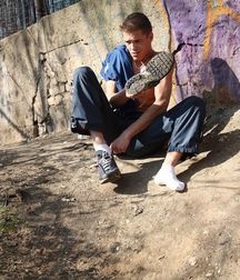 Dan Sporty Feet JO 5cf28e741efa3.jpg