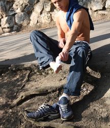 Dan Sporty Feet JO 5cf28f6a07709.jpg