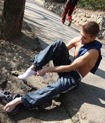 Dan Sporty Feet JO 5cf28f952a744.jpg