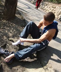 Dan Sporty Feet JO 5cf28f99901a5.jpg