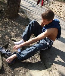 Dan Sporty Feet JO 5cf28f9bae8e1.jpg