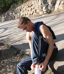 Dan Sporty Feet JO 5cf28fc090011.jpg