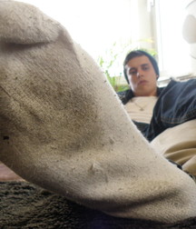 Master Robert Dirty White Socks 5d3ee471c75b9.jpg