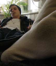 Master Robert Dirty White Socks 5d3ee4b3cd366.jpg