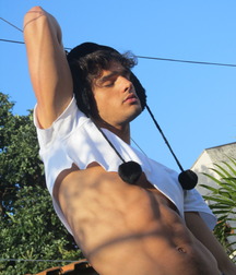 Marlon Teixeira 5d42e67bce675.jpg