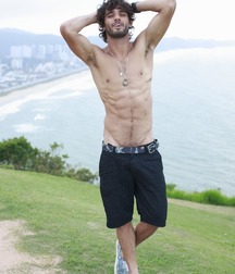 Marlon Teixeira 5d42e69c4a4d8.jpg