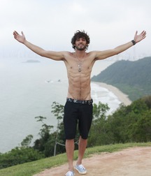 Marlon Teixeira 5d42e69e6d149.jpg